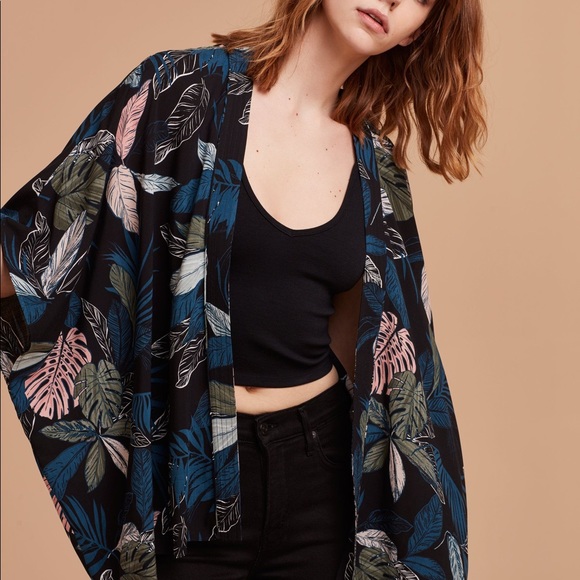 Aritzia Tops - *SOLD* [NWoT] Aritzia Talula FAWKNER Blouse